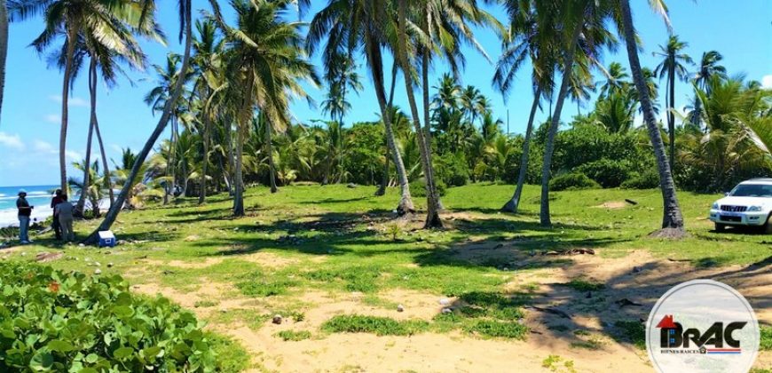 Playa en VENTA en la Vacama