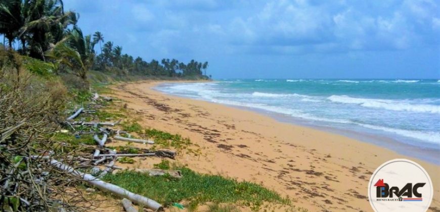 Hermosa Playa en Venta La Vacama
