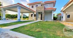 Se Vende Villa de 2 Niveles Residencial Quinto (5to) Centenario