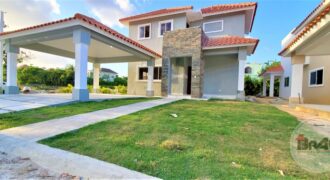Se Vende Villa de 2 Niveles Residencial Quinto (5to) Centenario