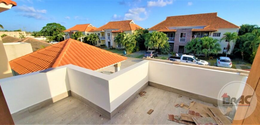 Se Vende Villa de 2 Niveles Residencial Quinto (5to) Centenario